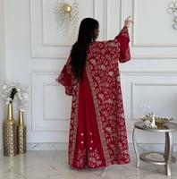 قفطان ملكي من خامة سي واي (CY) بتطريز كمبيوتر وفصو...