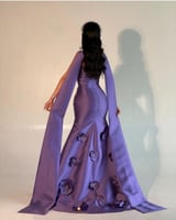 فستان موف سهرة خامة ميكادو مطرز ورد على شال طويل