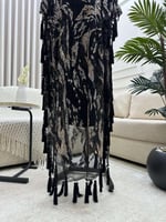 فستان سهرة فاخر مطرز بالخرز والشراشيب