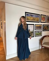 بدلة العيد أنيقة بلون أزرق بترولي