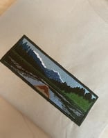 تطريز بحيرة وقارب