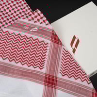 شماغ رسم احمر انجليزي Q2