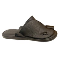 حذاء شرقي ايطالي بنقشة مميزة