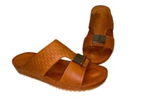 حذاء إماراتي - بنمط منسوج وإبزيم معدني