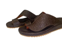 حذاء اماراتي