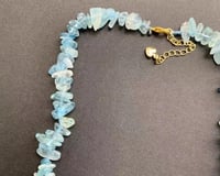 عقد شوكر من حجر اكوامارين خام ( Aquamarine )