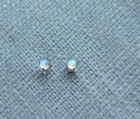 حلق حجر القمر فضة عيار 925