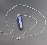 قلادة من حجر لابيزلازود ( Lapis Lazuli )