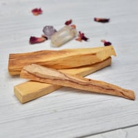 خشب البالو سانتو ( Palo Santo Wood )