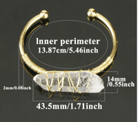 اسورة فضية مع حجر كلير كوارتز الخام