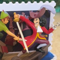 مجسم بيتر بان وكابتن هوك