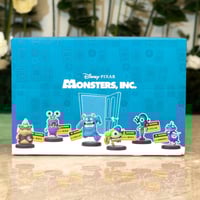 مجسمات شركة المرعبين المحدودة العشوائية