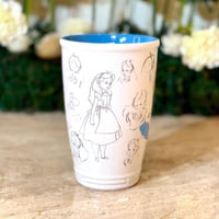 كوب ديزني ستور - اليس في بلاد العجائب