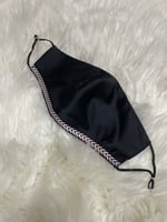 كمام حرير اسود بطرف احمر