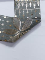 لينن مطرز على ترتر