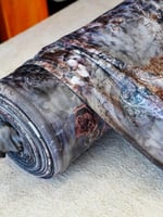 مخمل على سترتش