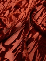 مخمل ناعم نقش منه وفيه