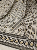 لنن مطرز مشغول على ترتر