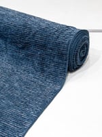 مخمل مكسر على سترتش بلمعه فضيه