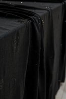 قطعة مخمل على سترتش مشغول بالكرستال