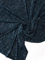 مخمل مكسر على سترتش بلمعه فضيه