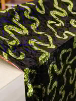 مخمل على سترتش مشغول بالكرستال