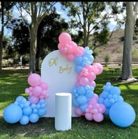 30 بالونة سماوي ووردي لحفل كشف جنس الجنين