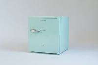 ثلاجة ميني بار جي في سي برو سعة 48 لتر لون اخضر فا...