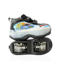 حذاء تزلج جلد بعجلات للاطفال بتصميم مميز لون اسود...