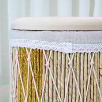 صندوق سجاد صلاه بتصميم مميز لون بيج مقاس 45 سم