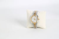 ساعة يد فاخرة للنساء من لورد ويل لون ذهبي و فضي