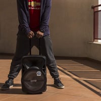 مكبر صوت محمول و قابل لإعادة الشحن من جيباس لون اس...