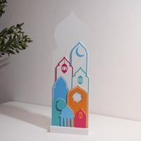 أفق المدينة في منزلك.. تحفة الأكريليك "منارات رمضا...