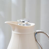 طقم ترامس لحفظ الشاي و القهوة بتصميم مميز لون ابيض...