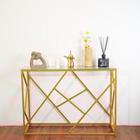 كونسول ستيل مع مرايا بتصميم مميز باللون الذهبى