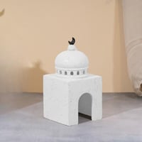 ستاند ريزن بتصميم على الطراز الاسلامي باللون الأبي...