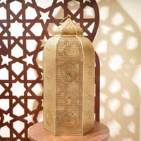 فانوس رمضان معدن بتصميم مزخرف لون ذهبي مقاس 60 سم-...