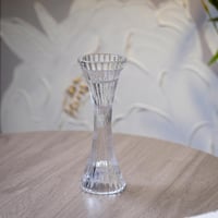 شمعدان بتصميم عصري باللون الشفاف مقاس 20 سم