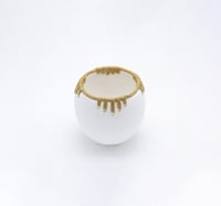 فازة ديكور أنيقة بتصميم عصري تضيف لمسة فاخرة لمنزل...