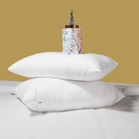 وسادة مزدوجة الوجه لون أبيض مقاس 75x50x15 سم