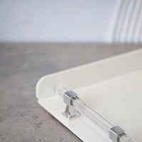 صينية تقديم بتصميم عصري لون ابيض مقاس 33X20 سم