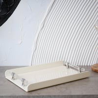 صينية تقديم بتصميم عصري لون ابيض مقاس 33X20 سم