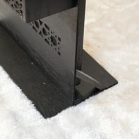 ستاند ديكوري مع مبخرة بتصميم مميز بعبارة (حياكم ال...