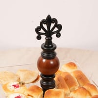 ستاند تقديم الحلوي 2 دور بتصميم مميز لون الاسود مق...