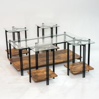 أطقم طاولات بسطح زجاج + خشب باللون البني المحروق -...