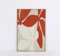 لوحة جدارية فنية بتصميم عصري يضفي لمسة فخامة على م...