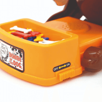 لعبة الكلب يعض للاطفال لون بني