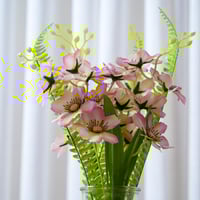 فازة زجاج بتصميم مميز باللون الشفاف مقاس 35 سم