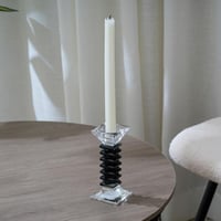 شمعدان زجاج بتصميم عصري باللون الاسود مقاس 20 سم