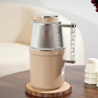 ترمس الشاي والقهوة بتصميم عصري باللون البيج والفضي...